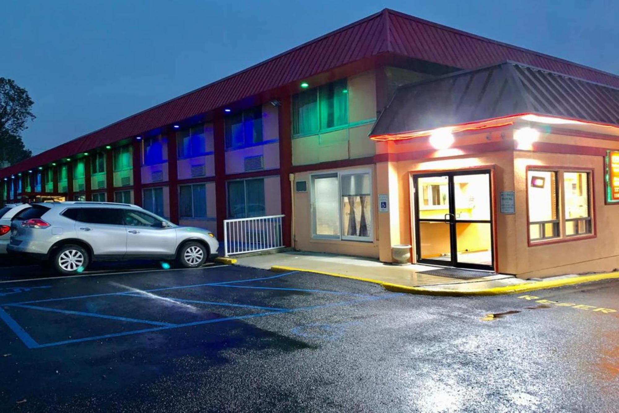 Red Carpet Inn & Suites Lima -Listing Partner Eksteriør billede