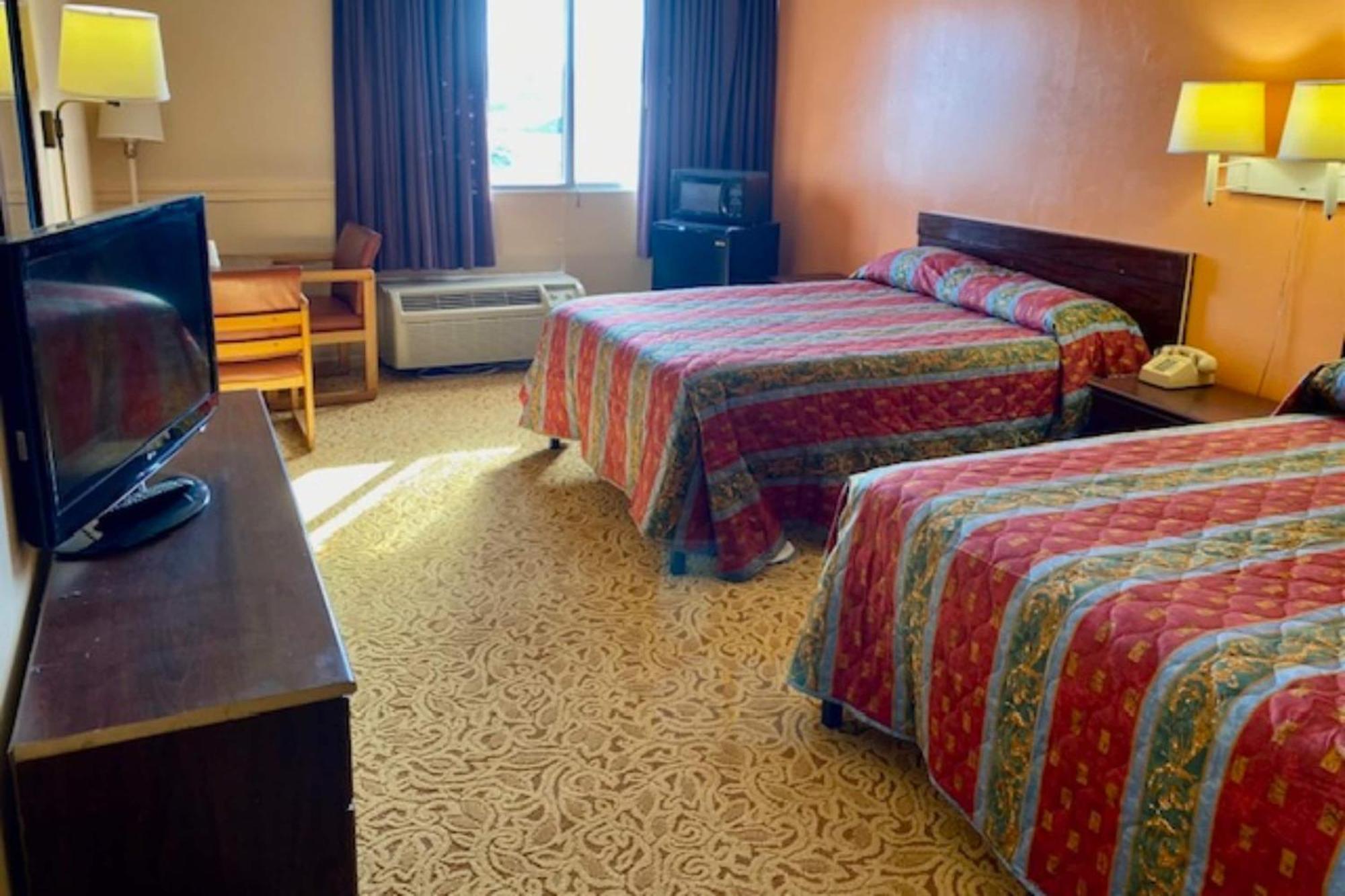 Red Carpet Inn & Suites Lima -Listing Partner Eksteriør billede