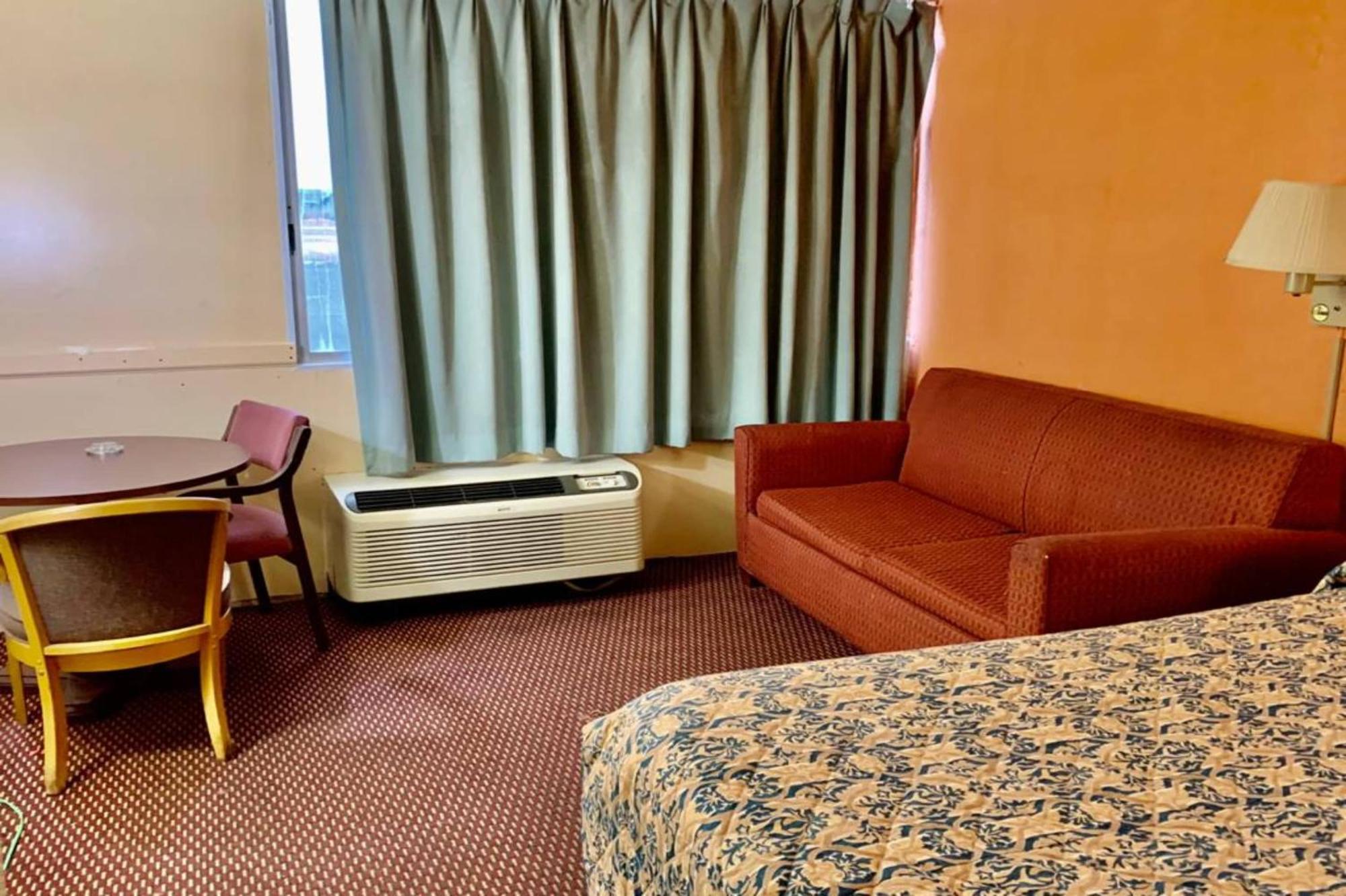 Red Carpet Inn & Suites Lima -Listing Partner Eksteriør billede